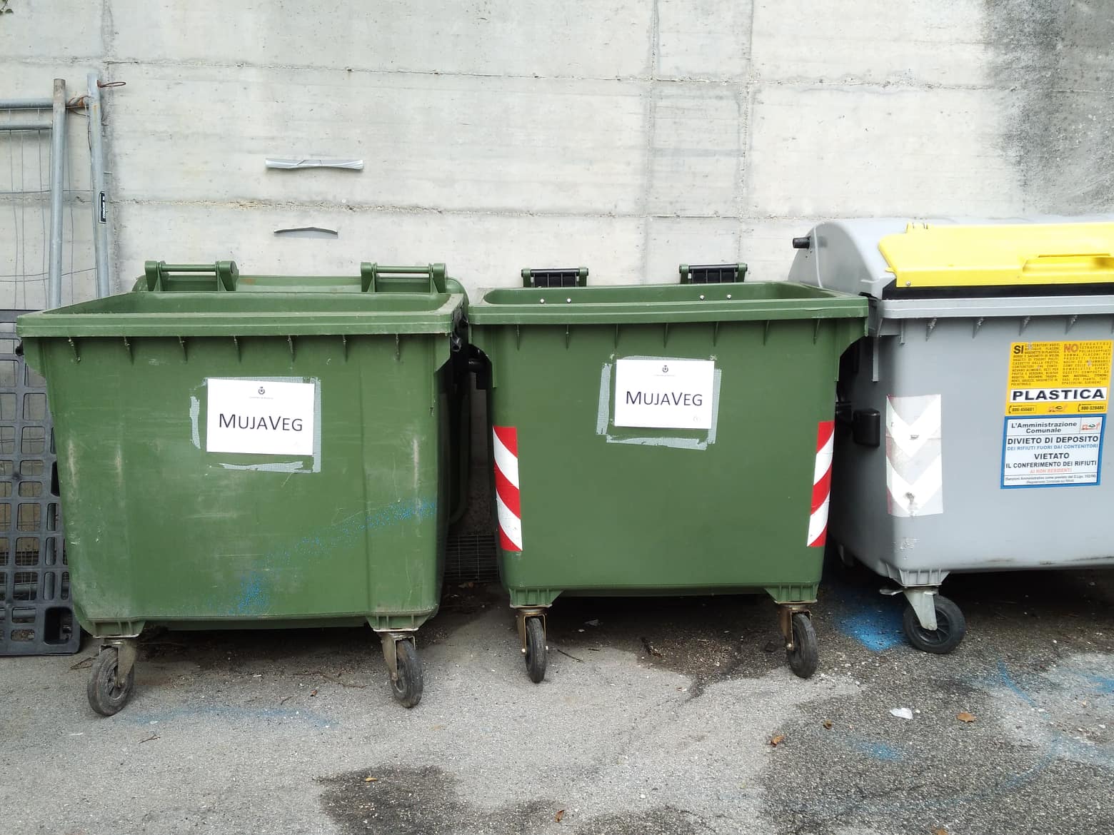 Contenitori per i rifiuti messi a disposizione dal Comune di Muggia